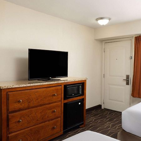 Ramada By Wyndham Elko Hotel At Stockmen'S Casino מראה חיצוני תמונה
