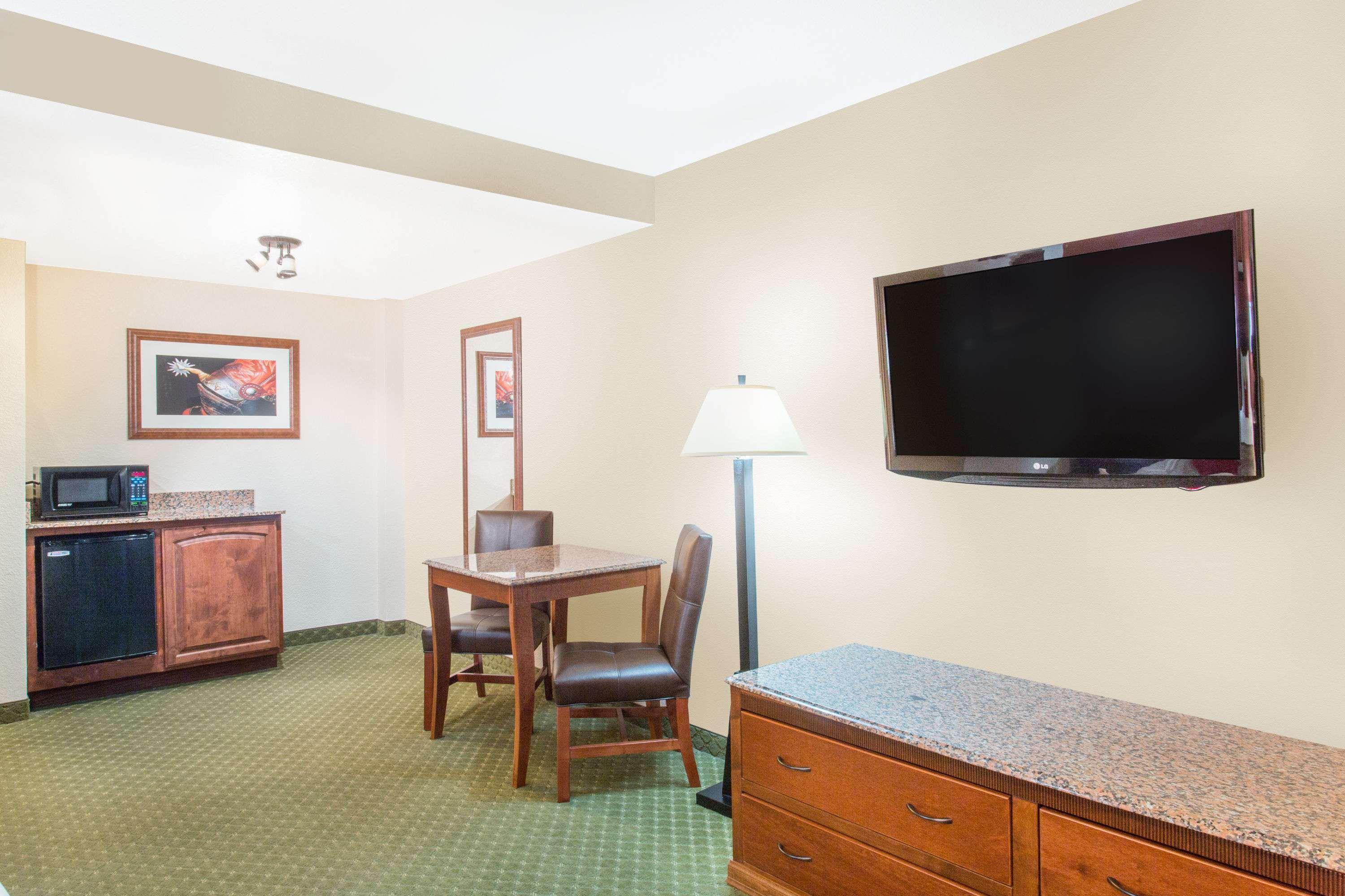 Ramada By Wyndham Elko Hotel At Stockmen'S Casino מראה חיצוני תמונה