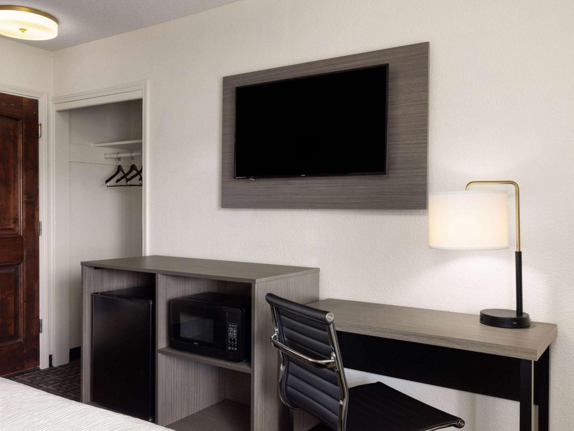 Ramada By Wyndham Elko Hotel At Stockmen'S Casino מראה חיצוני תמונה