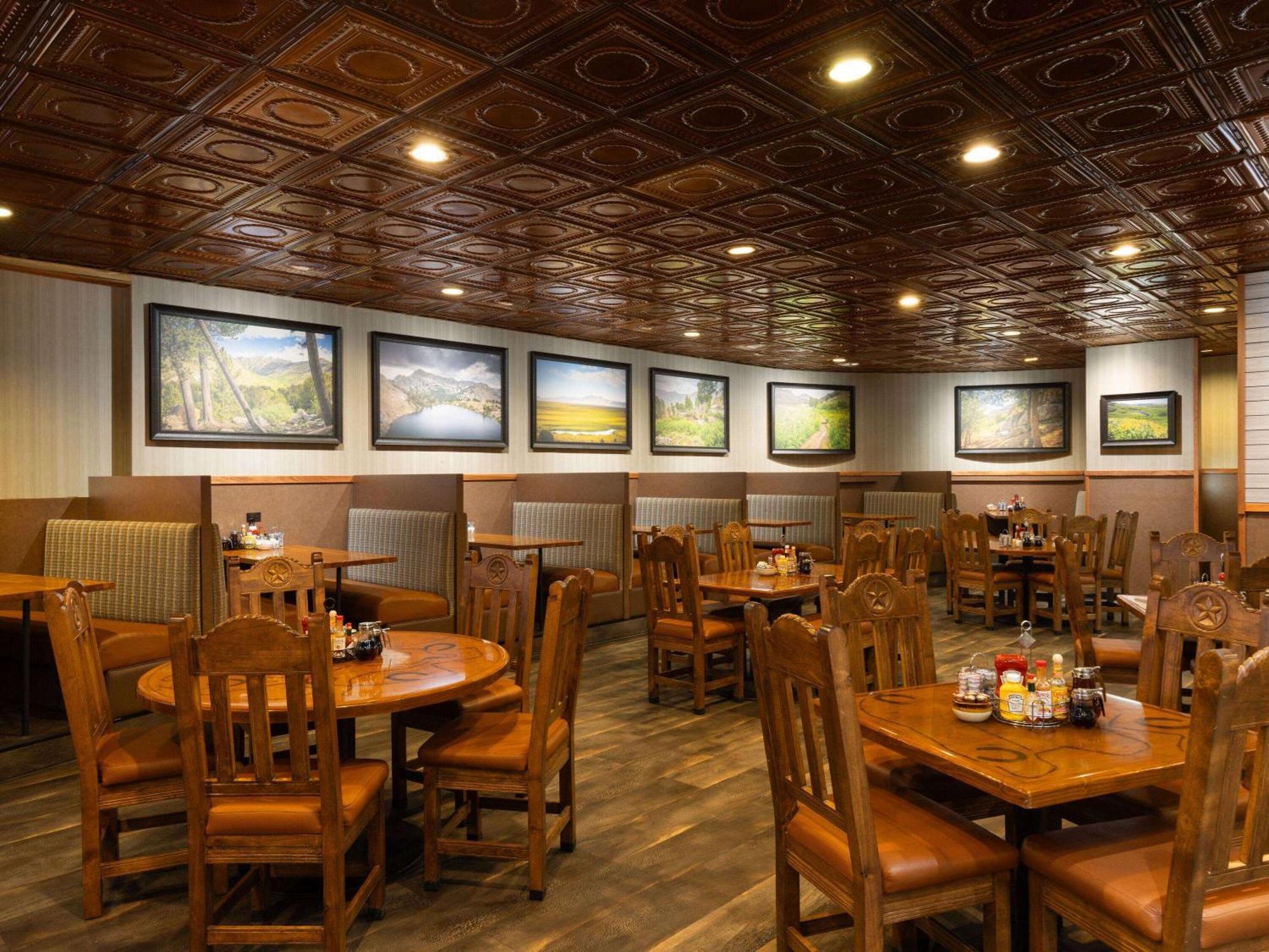 Ramada By Wyndham Elko Hotel At Stockmen'S Casino מראה חיצוני תמונה